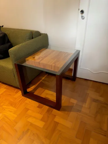 Mesa lateral madeira maciça
