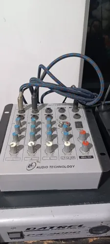 Som para festa ou igreja completo mesa , potência , caixas usado mas super forte