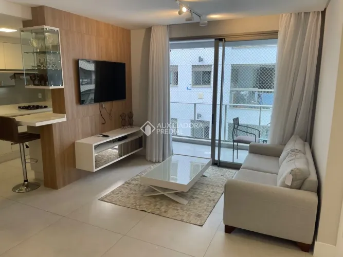 Apartamento com 2 suítes, sacada com churrasqueira e lazer completo no Córrego Grande