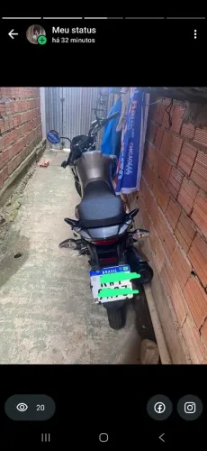 Vendo essa moto ano 2023, quitada, selada, sem multas, banco e pneus novos!
