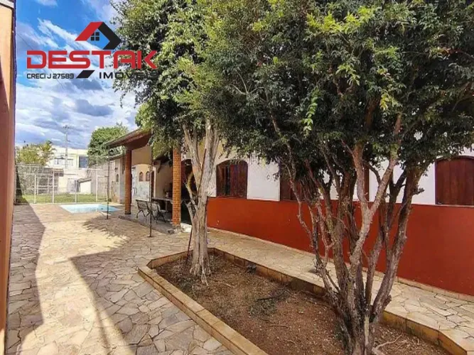 Casa Terrea Com Piscina e Area Gourmet A Venda Em Capo Limpo Paulista/sp.