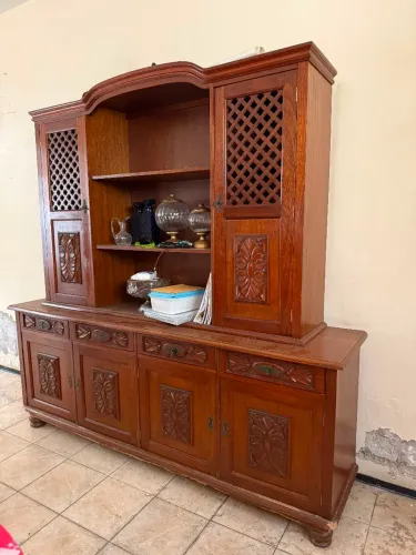 Arca e mesa( sala de jantar)