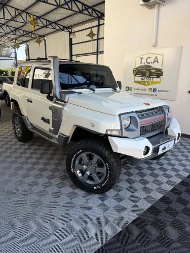 Troller T-4 4X4 3.2 TDI Cap.rígida Die. AUT 2017