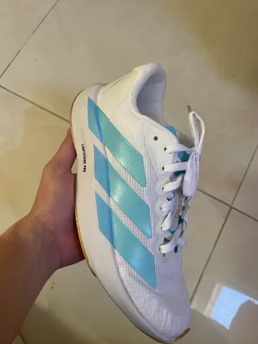 Tênis adizero evo