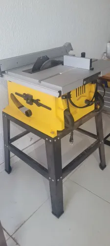 Vendo serra stanley, semi nova...