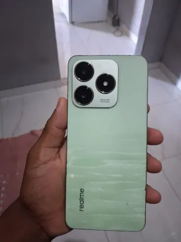 Vendo Celular Realme C63 256 GB interna, 16 Ram está funcionando normalmente! Valor 300 R$