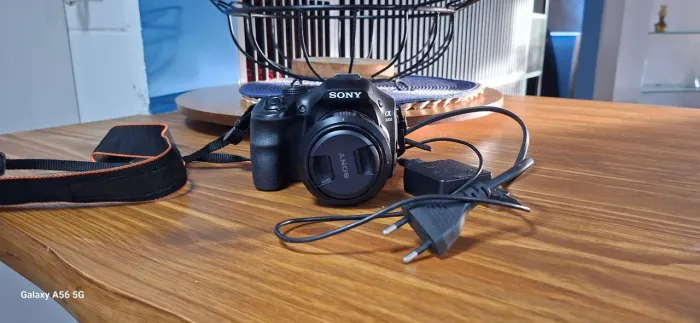 Máquina Fotográfica Sony Alpha 3000