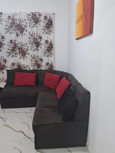 Vendo sofá de canto marrom .1.90 por 1.50.