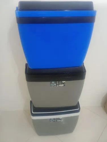 3 Caixa térmica 34 L. MOR