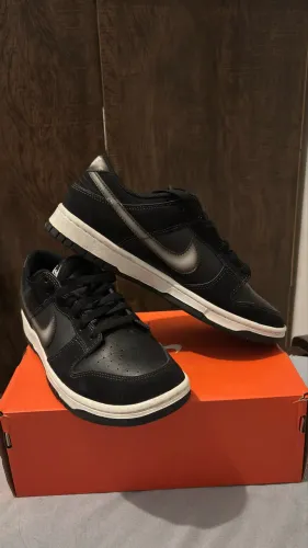 Nike Dunk Low Retrô Airbrush Swoosh