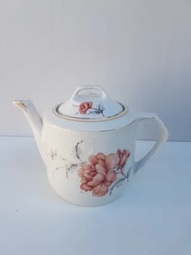 Bule antigo. PORCELANA CERQUEIRA LEITE