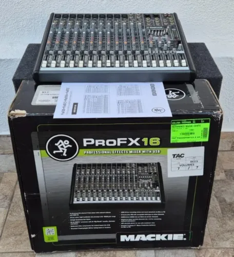 Mesa de Som Mackie ProFX16 v1 16 canais