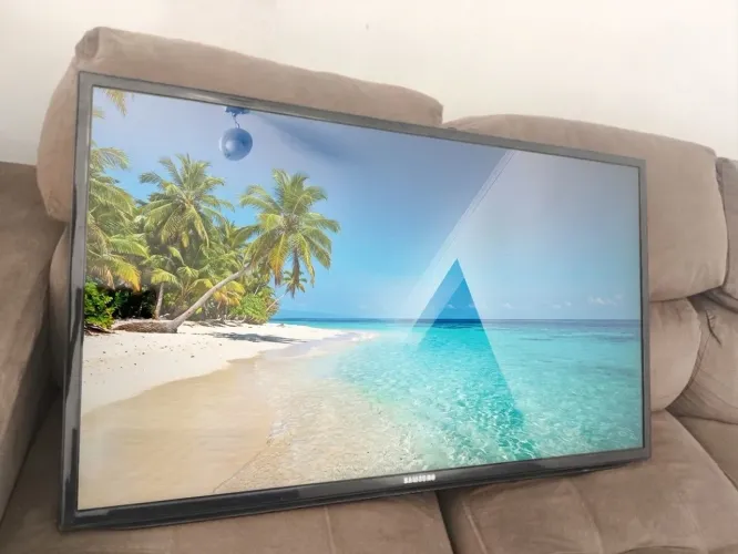TV Samsung 40" LED - Perfeito Estado