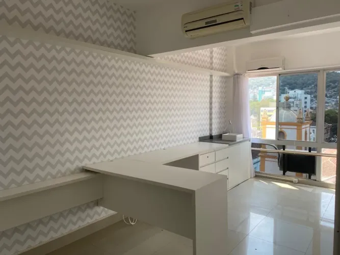 Sala de 74 m² para Alugar no Centro de Florianópolis,