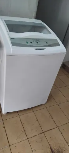 Vendo máquina de lavar 8 kilos, motivo mudança de cidade