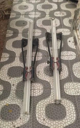Dois Transbike de teto da Equimax
