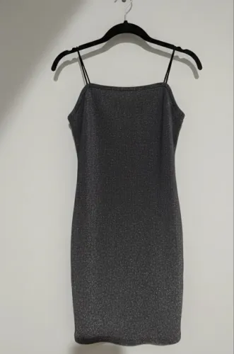 Vestido Preto Com Brilho