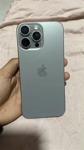 iPhone 16 pro Max 256Gb muito novo
