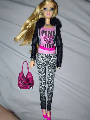 Barbie loira style luxo