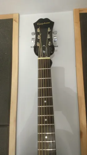 Vendo Violão Epiphone - Valor 1800.