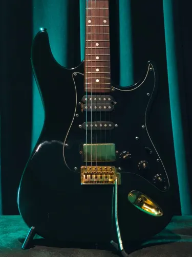 Guitarra Shelter stratocaster 
