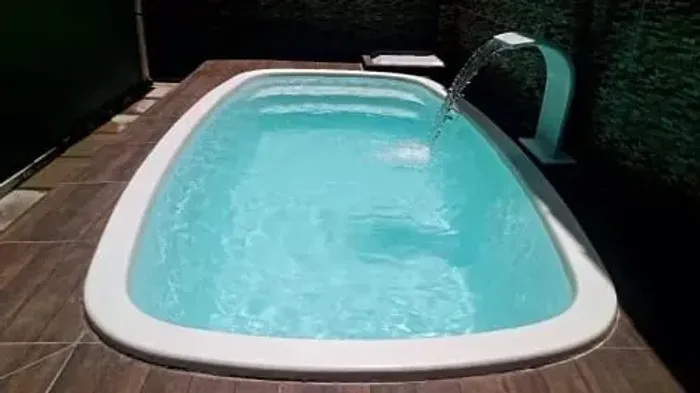 ALUGA-SE CASA COM PISCINA EM ITAMARACÁ