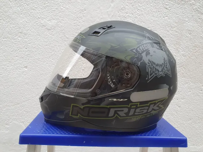 Capacete Norisk novo / N: 56 / jacarei