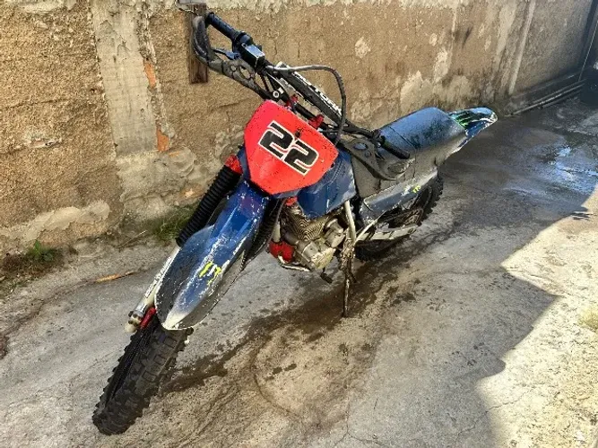 Moto de trilha xr200