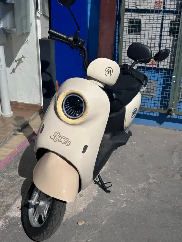 Moto scooter elétrica