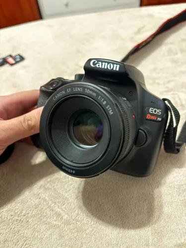Câmera Cânon T6 | 2 Lentes + 2 baterias originais + três cartões de memória
