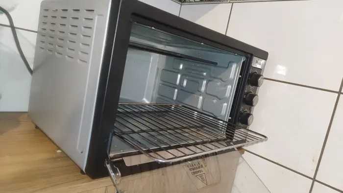 Forno Philco 46L com aço inoxidável