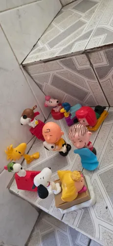 Snoopy e seus amigos miniaturas