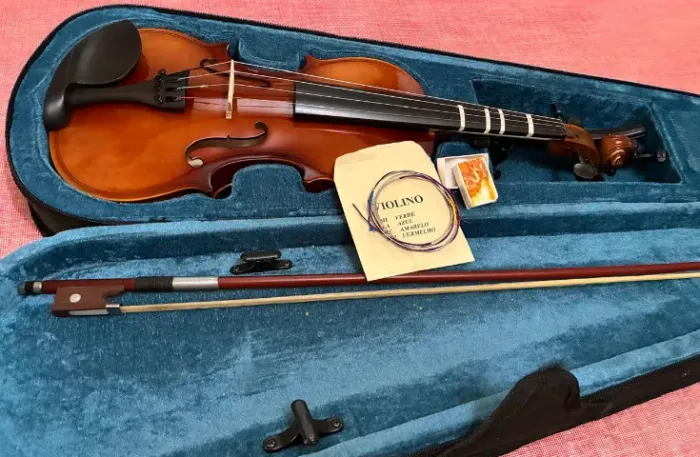Violino 3/4 seminovo