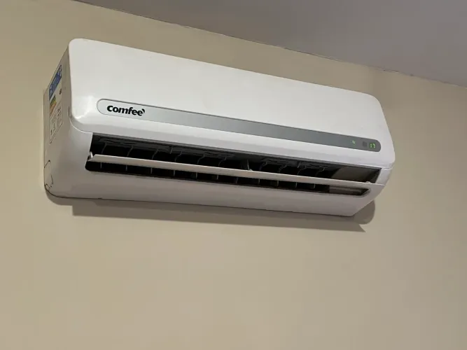 Ar condicionado 12000 Btus Comfee