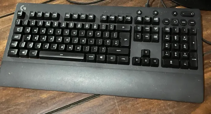 Teclado e monitor 