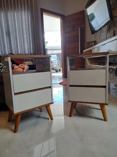 Vendo 2 criados mudos em ótimo estado!
