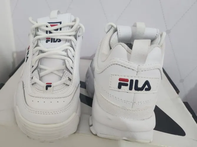 Tênis da Fila Original.