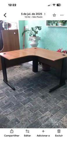 Mesa de escritório em L