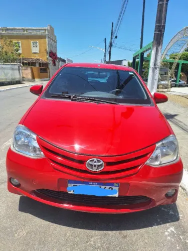 Toyota Etios X 1.3 Flex 16V 5P Mec. 2014