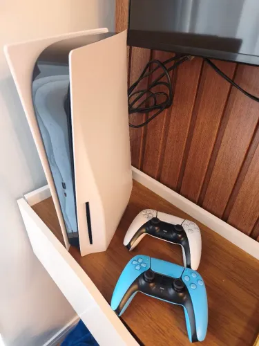 PS5 Fat 1TB com 2 controles