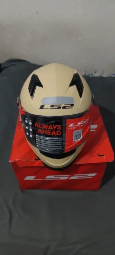 VENDO CAPACETE LS2 ZERO, NUNCA USADO!