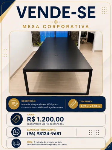 Mesa em MDF preto, com estrutura metálica reforçada em aço.