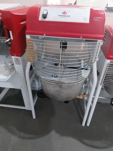 Misturela para massa de salgados 40 litros nova