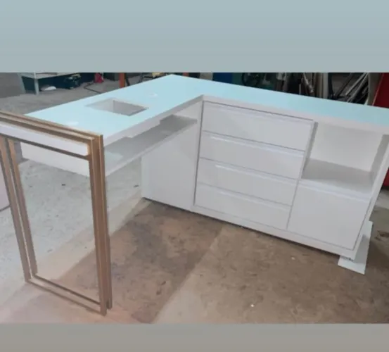 Mesa de manicure L industrial ( frete grátis)