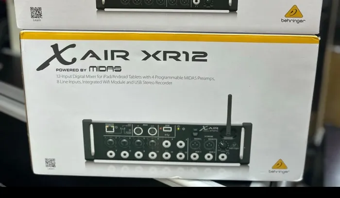 Mesa de som digital behringer xr12