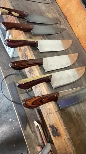 Facas artesanais (Produção própria )
