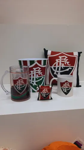 Kit Torcida - Time do Coração (Com Caneca, Almofada, Copo e Porta-Copo)