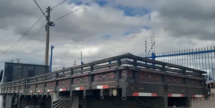 Carroceria de Madeira para Truck - 9,00 X 2,60