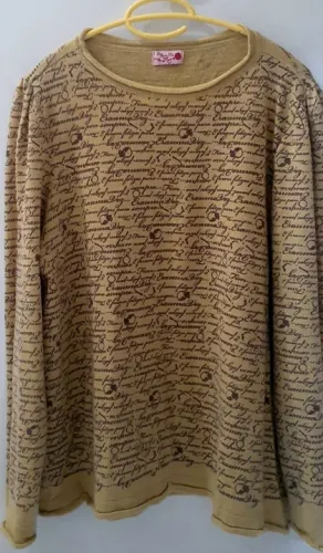 Charmosa e exclusiva camiseta da famosa grife Maria Filó, Tamanho P