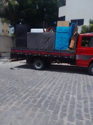 Fretes, mudanças e serviços